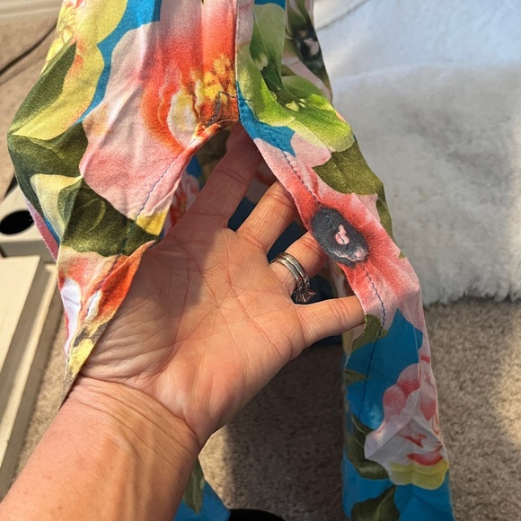 Island Planet Miami Beach size small beach cover up or summer floral dress👗🦋🌸 - Picture 9 of 9